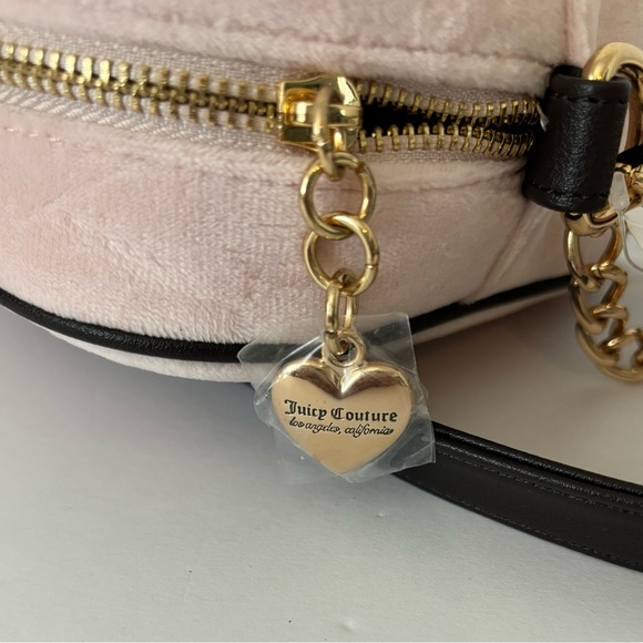 JUICY COUTURE Bag Heritage Camera Crossbody - Velour Pink Powder Blush NWT - Picture 8 of 10